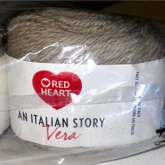 3 Balls Bulky Wool & Alpaca Red Heart An Italian Story Vera Yarn Latte  R181-231 - Picture 6 of 10